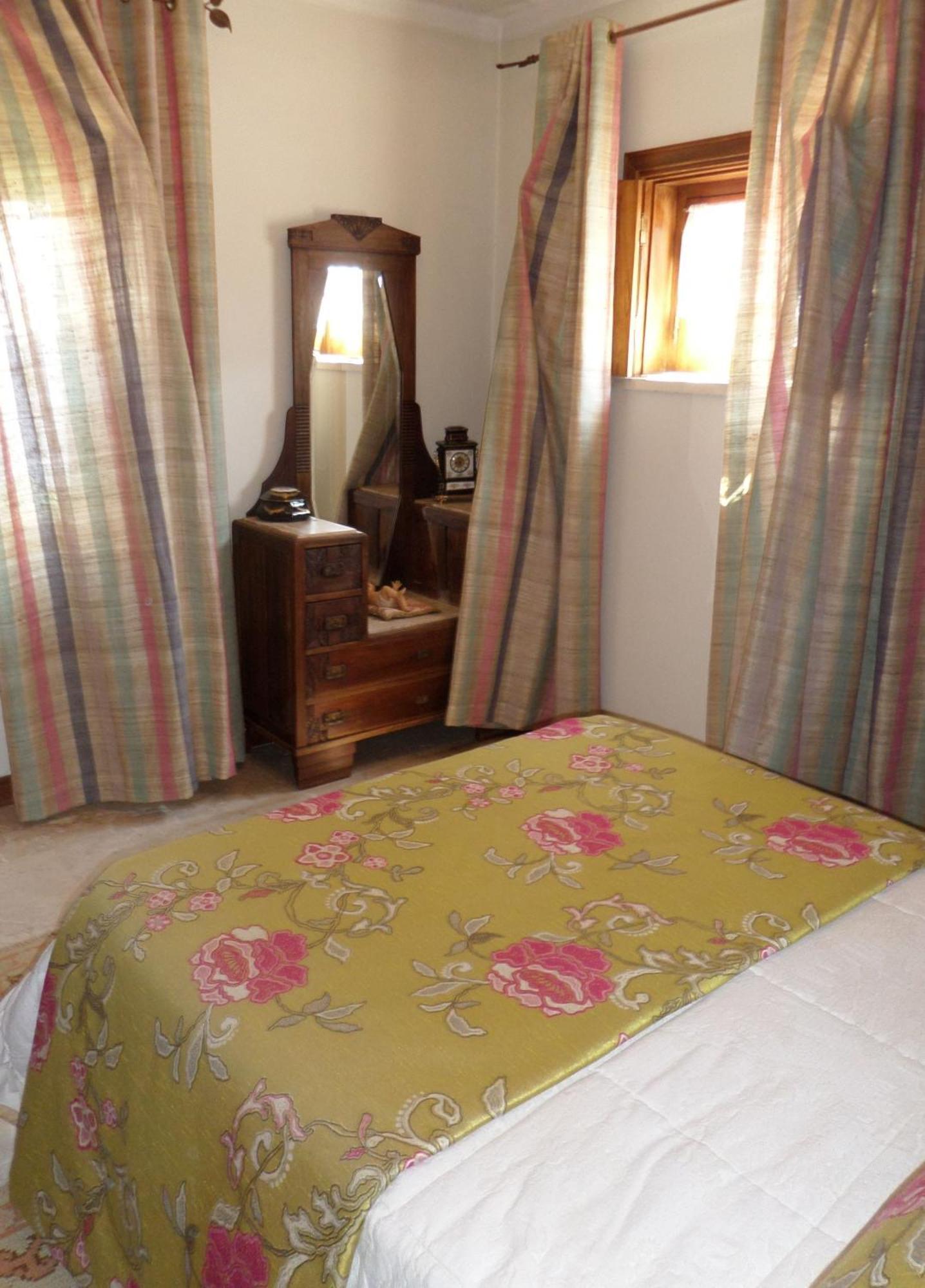 Casal Dos 5 Hotel Minde Стая снимка